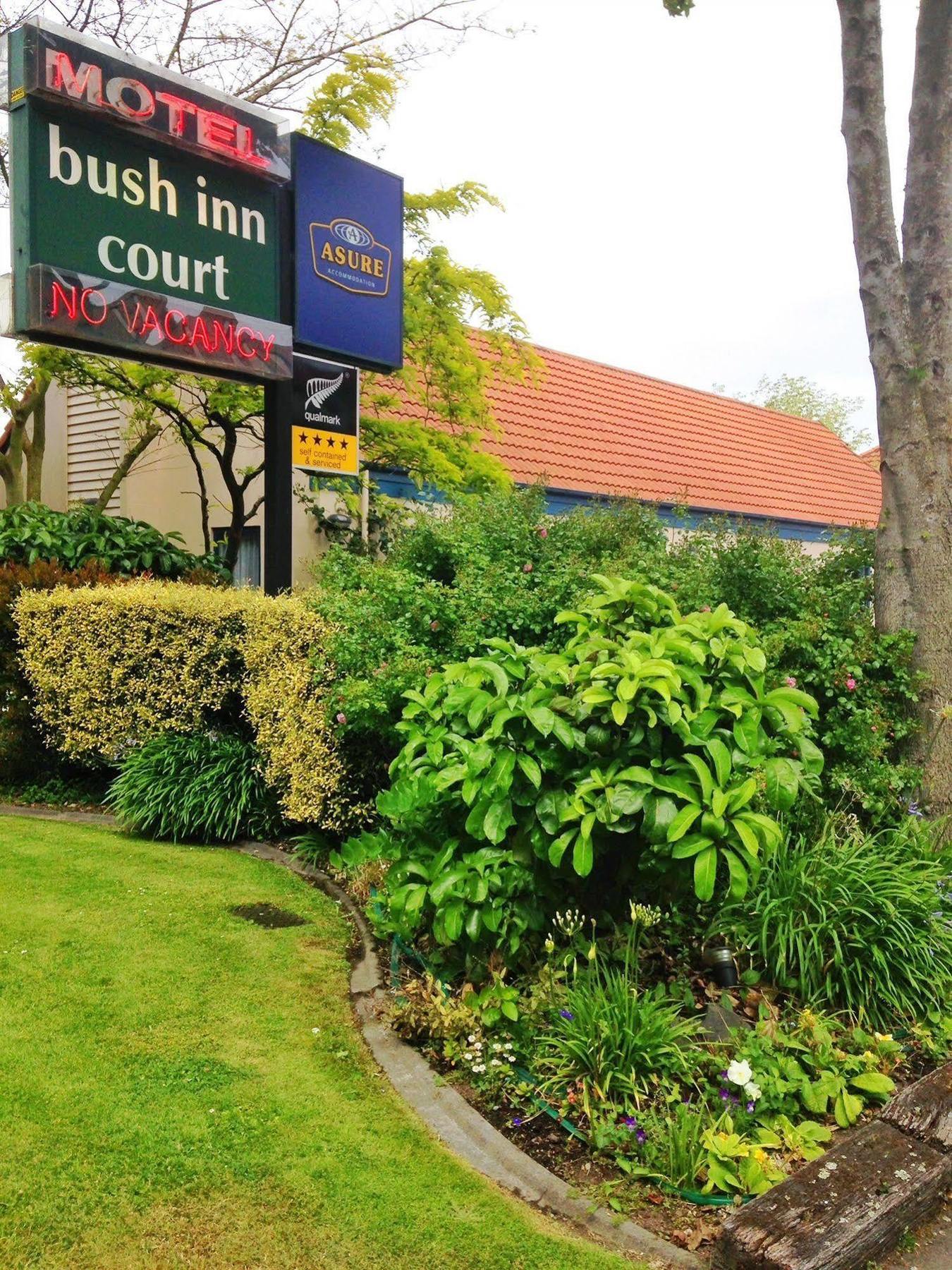Bush Court Motel